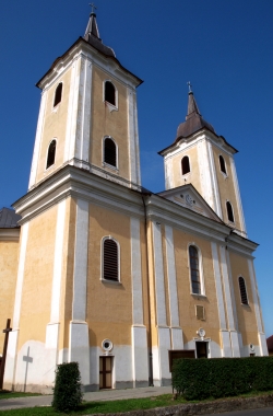 Višňové - Farský kostol sv. Mikuláša